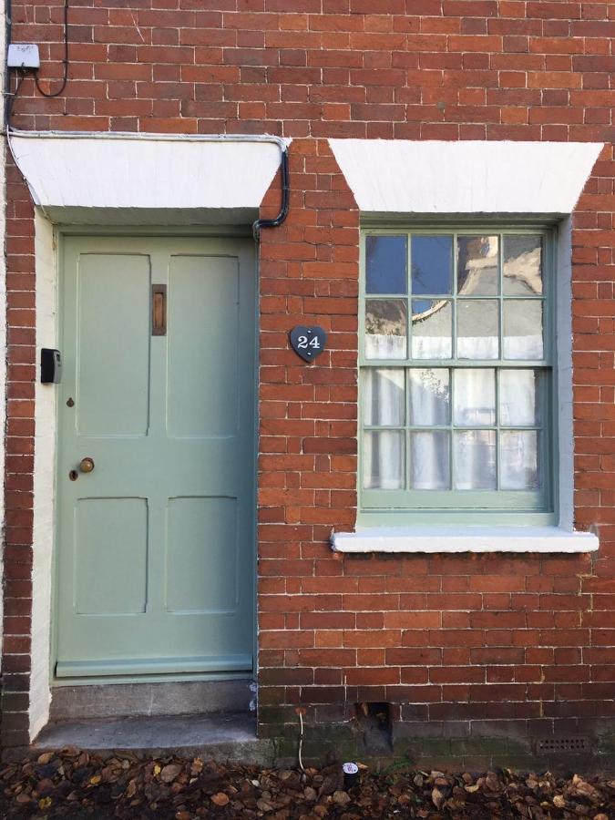 Bed and Breakfast Aroha Glastonbury Exterior foto